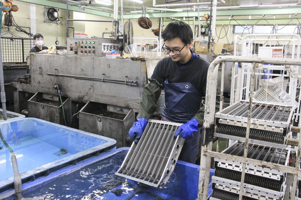 洗浄工場での作業
